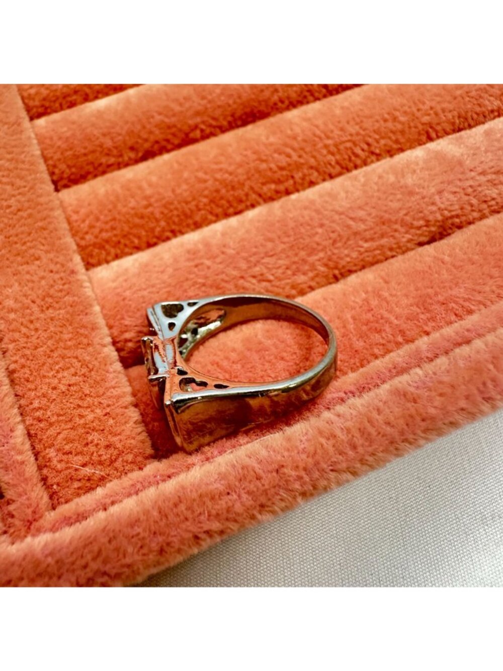 Bow-Style Champagne & Clear Cubic Zirconia Silver-Tone Ring Size 7 - Picture 10 of 16